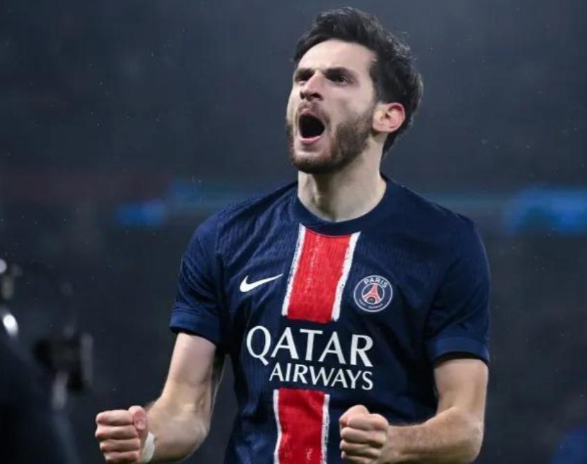 体育中国-巴黎圣日耳曼战平那不勒斯，卡瓦尼乌龙送礼英超的简单介绍