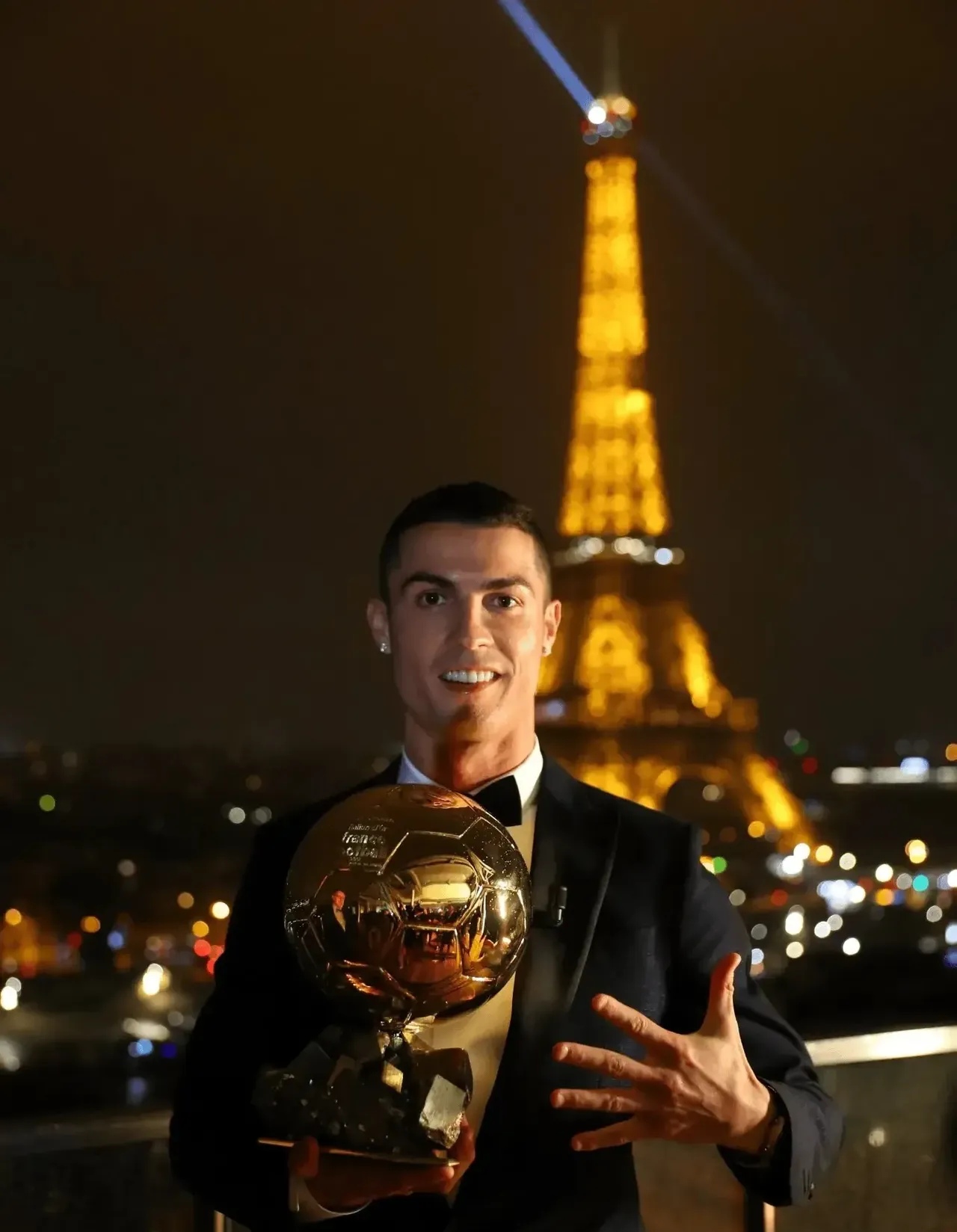 体育在线-巴黎圣日耳曼绝杀莱比锡，C罗梅开二度亚洲杯的简单介绍