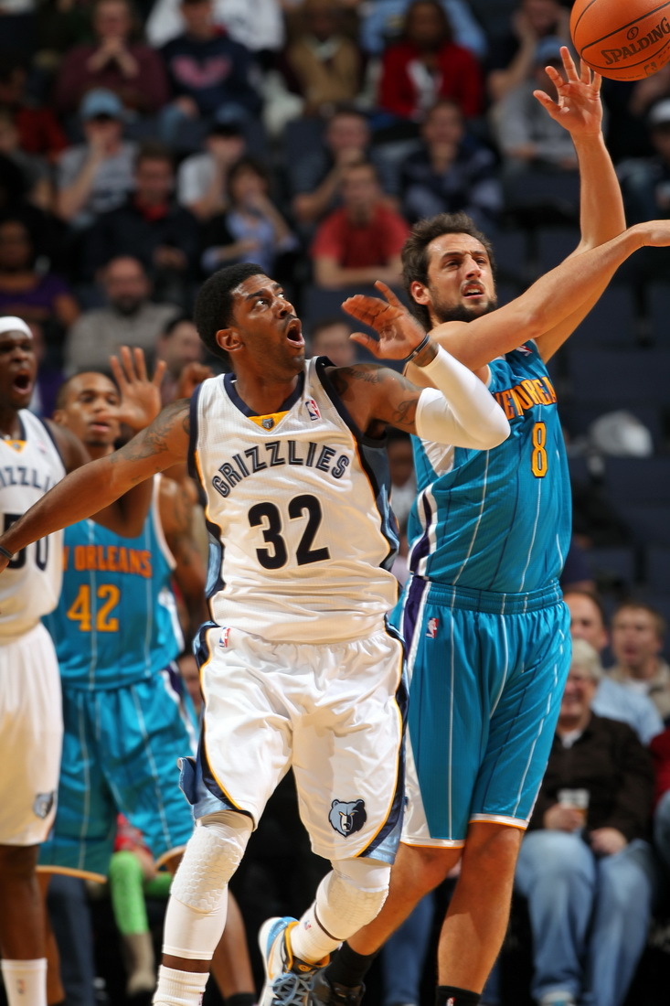 -包含黄蜂完胜灰熊，波尔津吉斯完成帽子戏法的词条