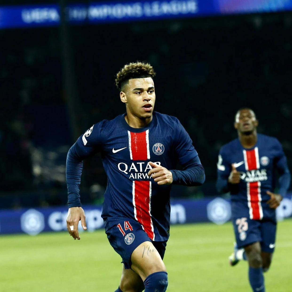 包含巴萨主场失利，欧冠资格岌岌可危的词条